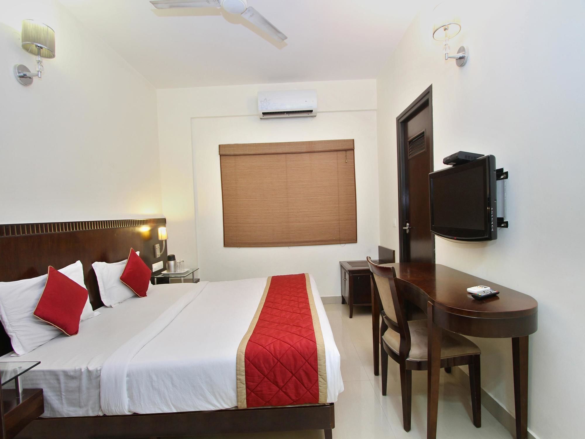 Oyo 435 Hotel Amshi International Bangalore Exterior foto