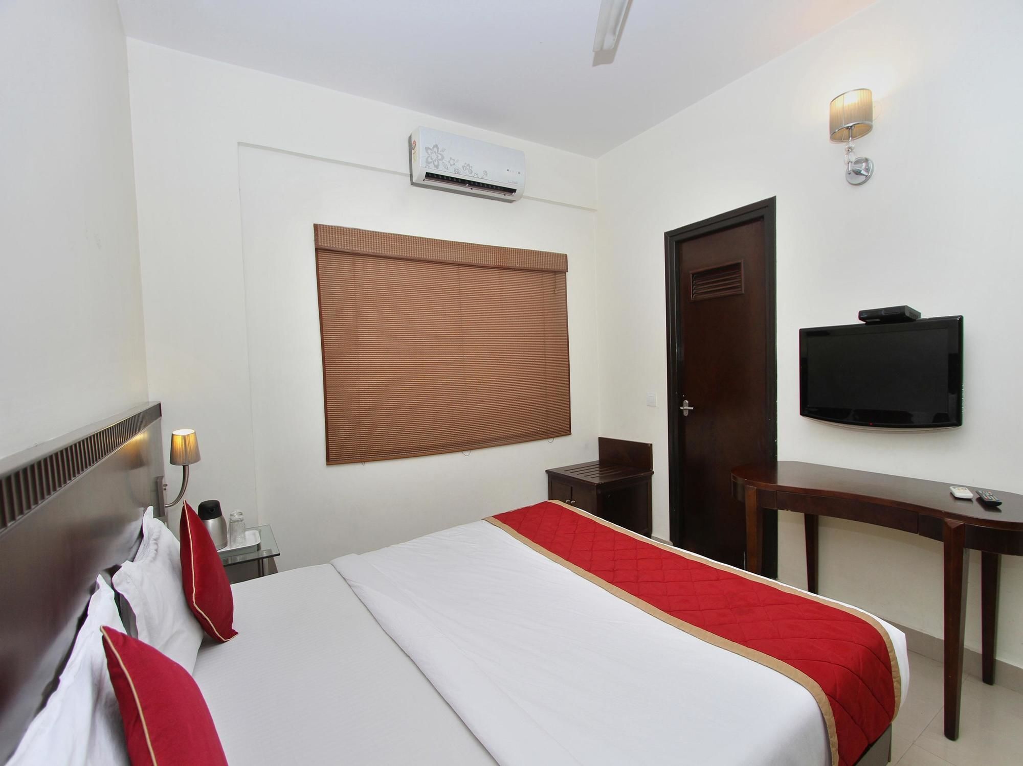 Oyo 435 Hotel Amshi International Bangalore Exterior foto
